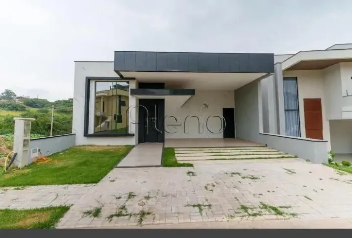 Casa à Venda no Condomínio Residencial Mont Alcino em Valinhos, no bairro Roncáglia.