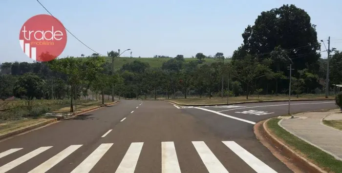 Terreno à Venda em Residencial Fechado no Santa Marta em Ribeirão Preto.