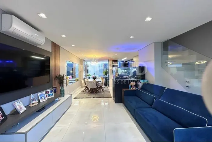 Casa em Condomínio Fechado 126m² | 3 Dormitórios (1 Suíte) | 02 vagas de garagem