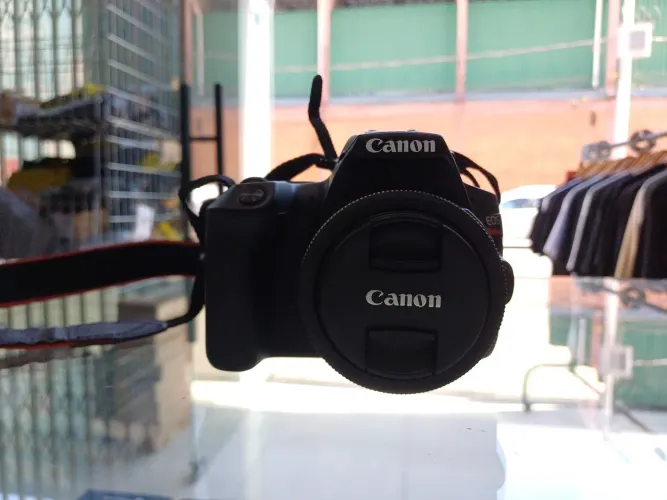 Câmera Cânon Rebel Sl3