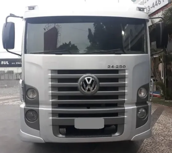 Volkswagen 24.250 Chassi ano 2011