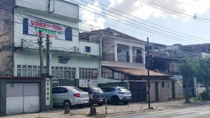 Realengo - Imóvel comercial com 250 m² Próx. Av. Santa Cruz e Bernardo de Vasconcelos