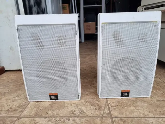 vendo pares de caixa JBL CONTROL 5