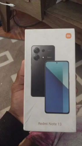 redmi note 13. com caixa e nota fiscal, carregador original e capinha