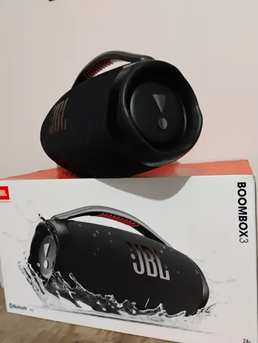 Vendo JBL boombox 3