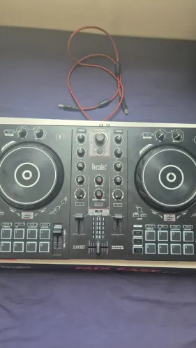 DDJ Controladora Hercules DJ Inpulse 300 
