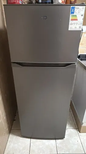Geladeira HQ 230L ( menos de um ano de uso - praticamente nova )