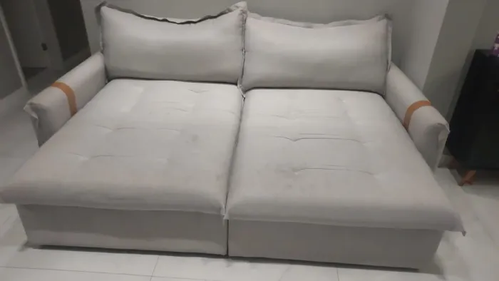 Sofá retratil e reclinavel semi novo 