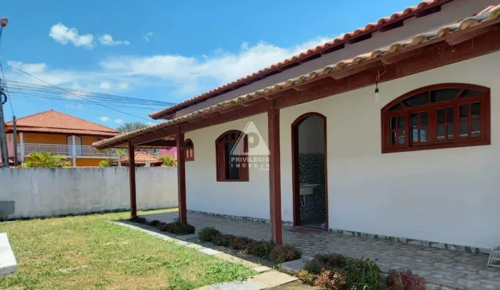 Casa de rua à venda, 2 quartos, 1 suíte, 1 vaga, Ponta Negra (Ponta Negra) - Maricá/RJ