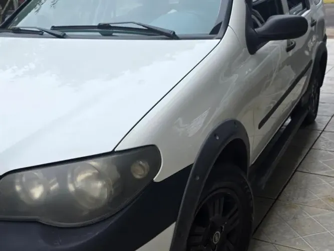 Fiat Palio Week. Adv/adv Tryon 1.8 MPI Flex 2006