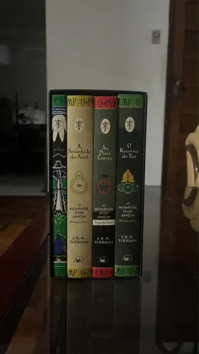 Box Trilogia O Senhor dos Anéis + O Hobbit, com ilustrações de Alan Lee