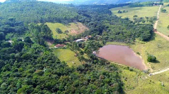 Chácara de 20.000 à venda em Itatiaiuçu com casa