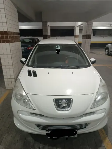 Peugeot 207 Sedan Passion XR 1.4 Flex 8V 4P 2013