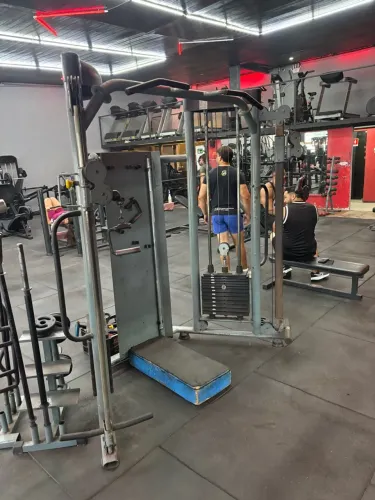 Academia de musculação / Equipamentos novos e usados