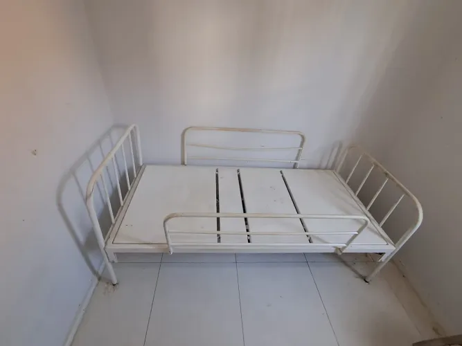 Cama hospitalar + colchão