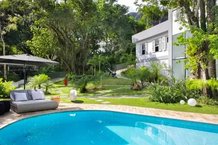 Caseiro Manutencionista (ou Casal) - Florianópolis/Região - Com Registro CLT