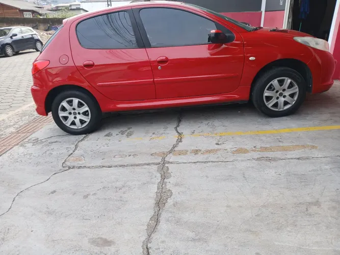 Peugeot 207 XR 1.4 Flex 8V 5P 2012