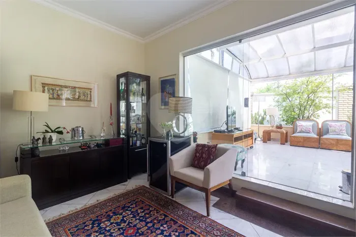 Casa a venda  344 m² com piscina  3 suítes na Vila Madalena