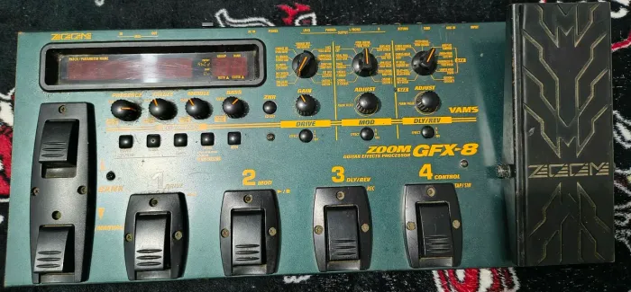 Pedaleira Zoom GFX-8 rara!