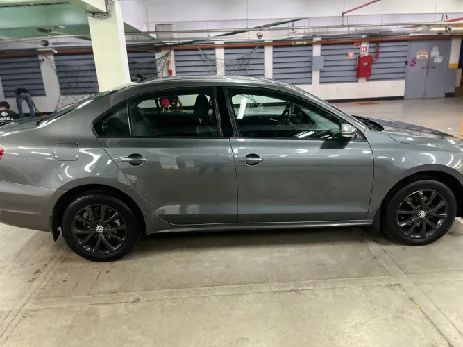 Volkswagen Jetta Comfortline 2.0 T.flex 8V 4P Mec. 2012