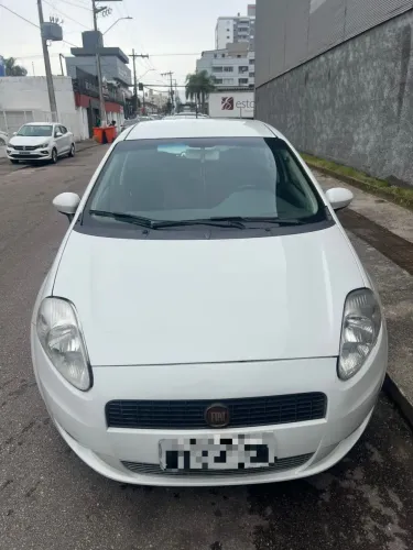 Fiat Punto Attractive 1.4 Fire Flex 8V 5P 2011