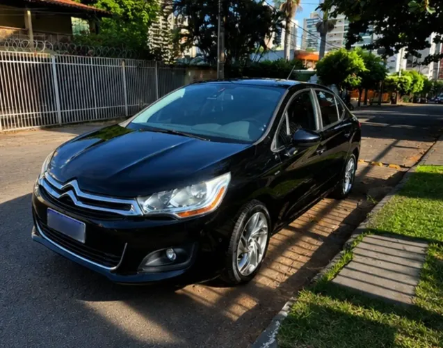 Citroen C4 Lounge Exclusive 1.6 Turbo 4P Aut. 2014