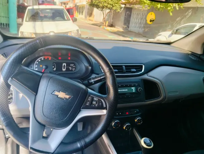Chevrolet Onix Hatch LT 1.0 8V Flex Mec. 4P 2019