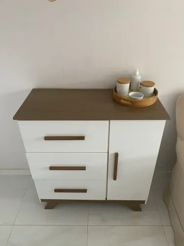 Quarto de bebê completo (berço, cômoda, guarda roupa e poltrona de brinde)