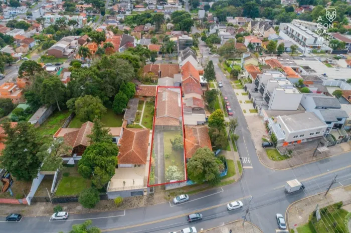 Terreno à Venda, 580,00m², Mercês, Curitiba.