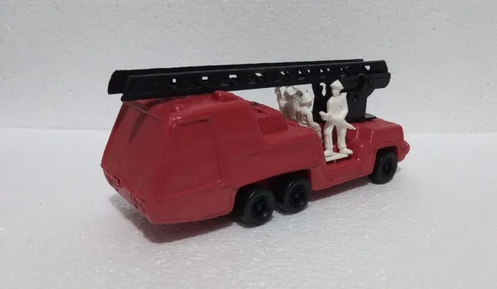 Caminhão brinquedo Bombeiros.