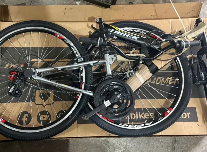 Bicicleta TrackTB 100XS aro 26 c suspensão dupla,18 marcha
