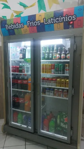 Freezer 2 portas Fricon expositor 1000L