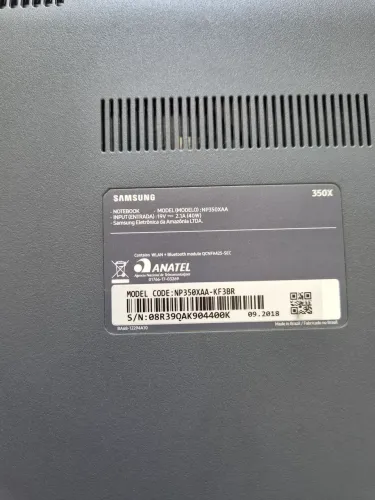 Notebook Samsung Essentials E30