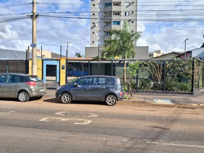Ponto para alugar, 700 m² por R$ 13.500,00/mês - Santa Mônica - Uberlândia/MG