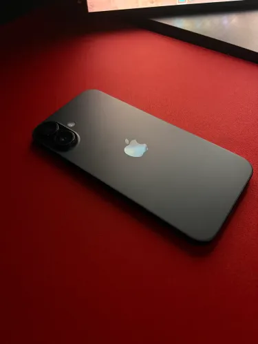 iPhone 16 Plus (128gb) - Preto