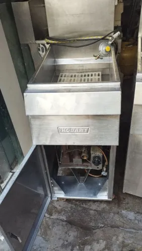 Fritadeira Vulcan 30L à gás.