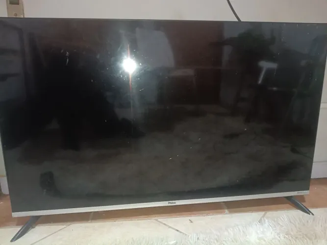 TV 43' PHILCO (AVARIA NA TELA)