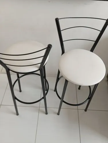 Vende-se banquetas para balcão americano branca