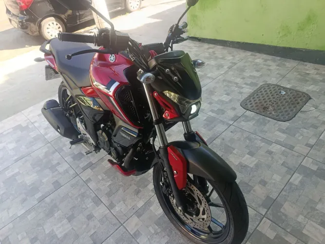 Fz15 nova com apenas 900 km foi feita a revisão de 1.000 km agora