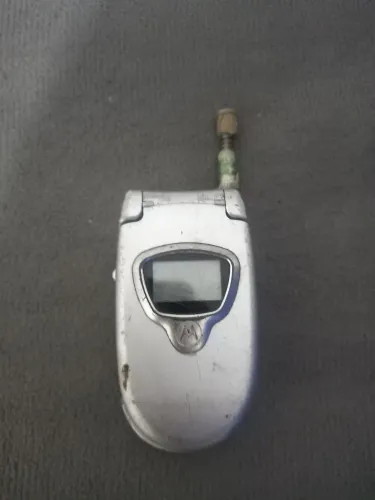 Celular Motorola antigo 