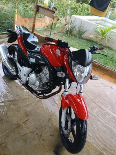 Vende-se Cb300 2010 0