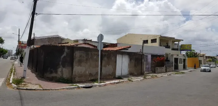 Vendo casa/terreno - Pereira Lobo - Aracaju - SE