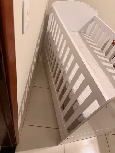 Berço completo ( com colchão )