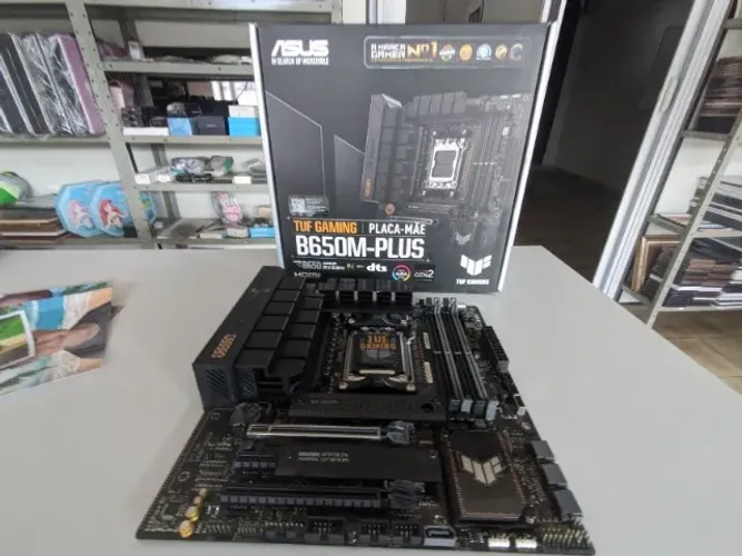 Placa mãe Asus TUF B650m-plus am5 completa caixa perfeita
