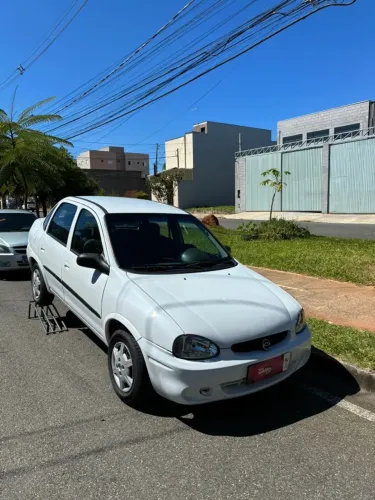 Chevrolet Corsa Sedan Super/ Classic 1.6 MPFI 8V 4 2004
