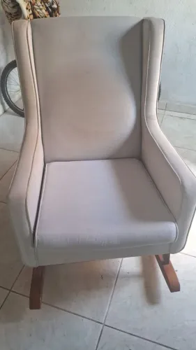 Cadeira de balanço chic