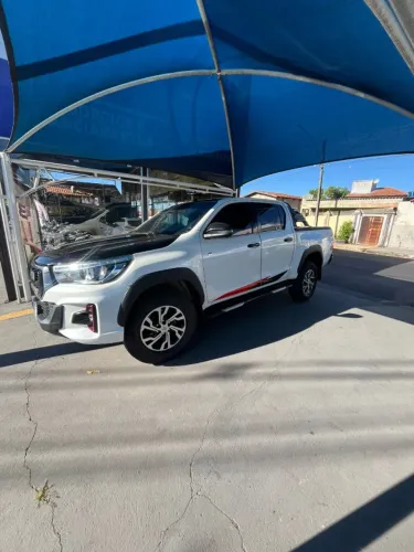 Toyota Hilux CD Gr-s 4X4 4.0 V6 234cv AUT 2020