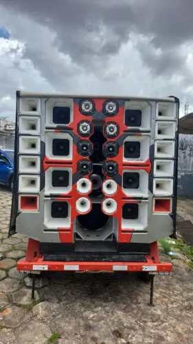 Carrocinha com Som Automotivo