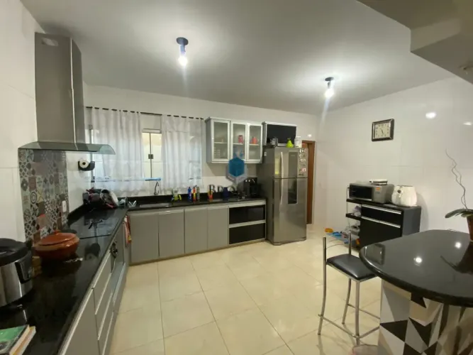 Oportunidade |  Vila Redenção | Sobrado 4/4 sendo 1 suíte  | Casa mobiliada com alguns móv