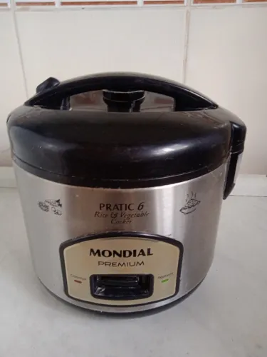 Panela elétrica de arroz . Mundial Premium Pratic 6 Rice & Vegetable Cooler . Para 6 arroz